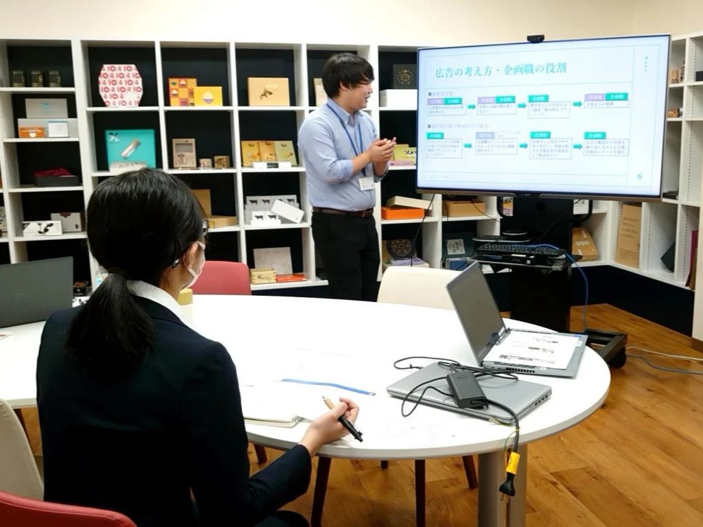 小樽商科大学の学生のインターンシップを受け入れました